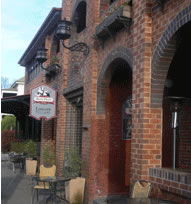 Berry Hotel - Accommodation Noosa 1