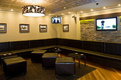 Crown Hotel - Accommodation Noosa 1