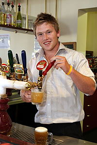 The Grand Terminus Hotel - Accommodation Noosa 2