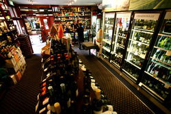 Town Hall Hotel - Accommodation Noosa 2