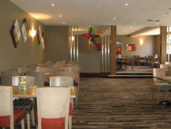 Stamford Inn - Accommodation Noosa 2