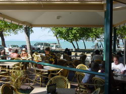 Apres Beach Bar & Grill - Palm Cove - Accommodation Noosa 2