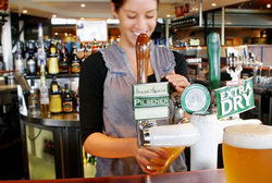 The Beach Hotel - Accommodation Noosa 2