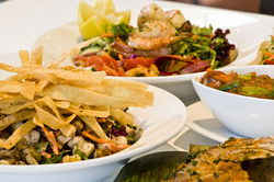 Crown Hotel - Accommodation Noosa 2