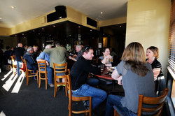 Town Hall Hotel - Accommodation Noosa 2