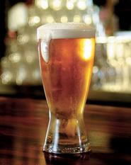 Laird Hotel - Accommodation Noosa 2