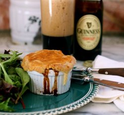 Pugg Mahones - Accommodation Noosa 3