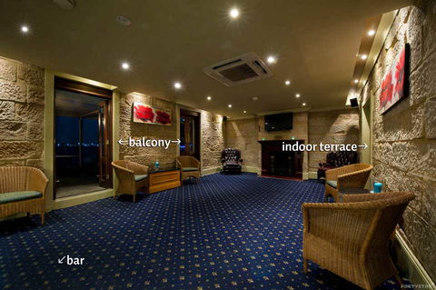 Botany Bay Hotel - Accommodation Noosa 0