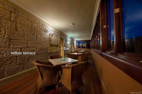 Botany Bay Hotel - Accommodation Noosa 2