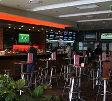 Bankstown Hotel - Accommodation Noosa 3