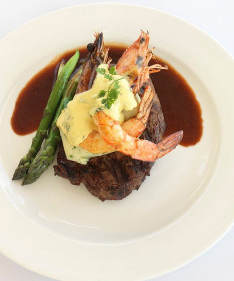 Helm Bar And Bistro - Accommodation Noosa 0