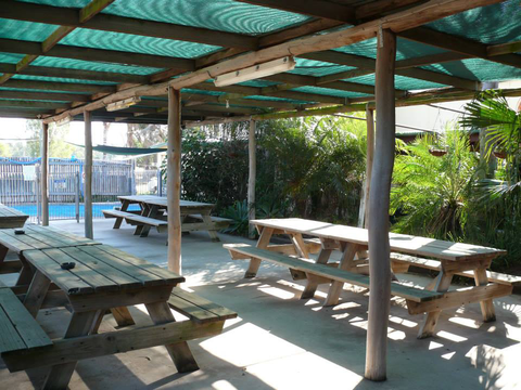 Jambin Hotel-Motel - Accommodation Noosa 3