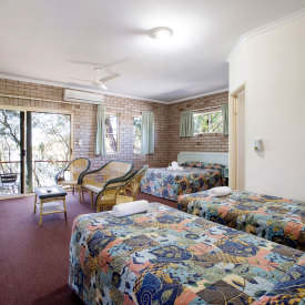Waterfront Hotel - Accommodation Noosa 3