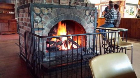 Maidenwell Hotel - Accommodation Noosa 3