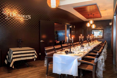 Dundee’s Restaurant On The Waterfront - Accommodation Noosa 1