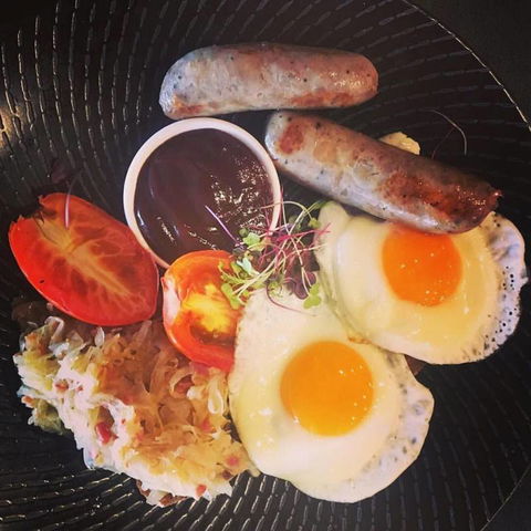 Dundee’s Restaurant On The Waterfront - Accommodation Noosa 12