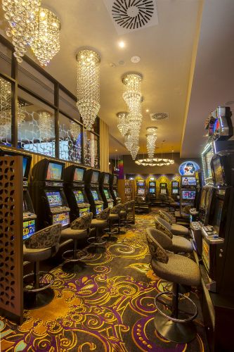 Brothers Leagues Club - Accommodation Noosa 2