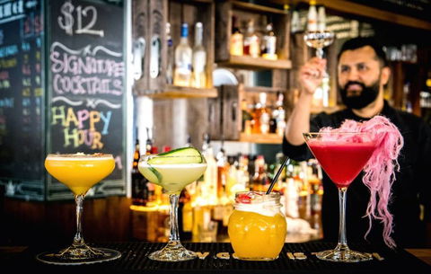 Broadway Crown - Accommodation Noosa 2