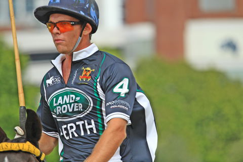 Land Rover Polo In The City - Accommodation Noosa 1