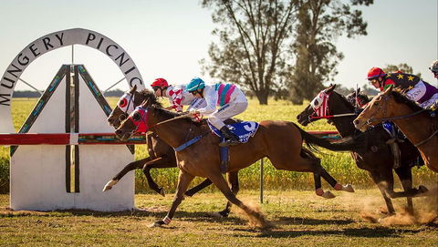 Mungery Picnic Races - Accommodation Noosa 0