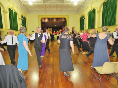 Old Style/New Vogue Dance Practice/Lessons - Accommodation Noosa 1