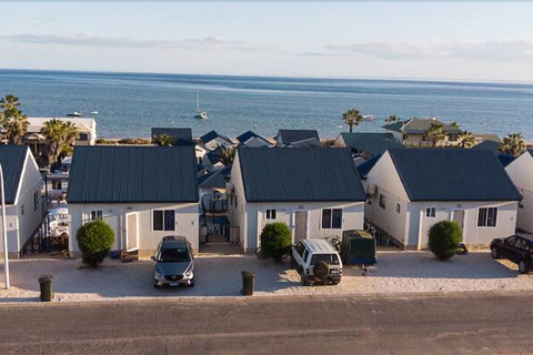 Oceanside Village - Accommodation Noosa 4