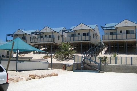 Oceanside Village - Accommodation Noosa 5