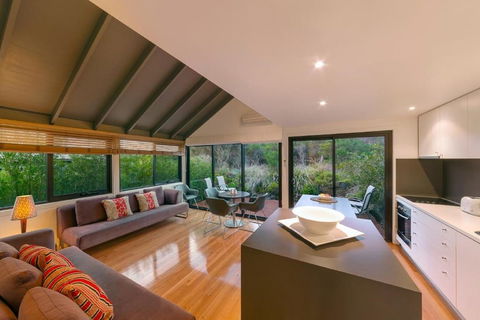 Southern Ocean Villas - Accommodation Noosa 4