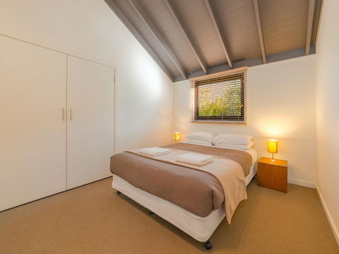 Southern Ocean Villas - Accommodation Noosa 2