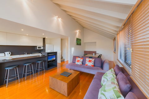 Southern Ocean Villas - Accommodation Noosa 3
