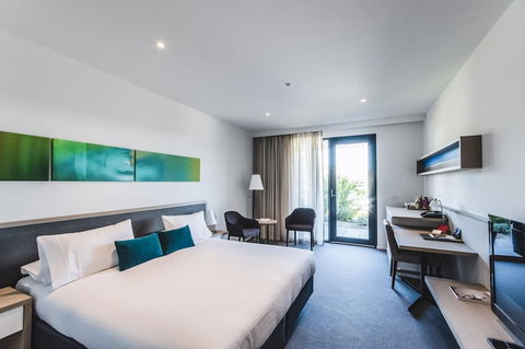 Flinders Hotel - Accommodation Noosa 3