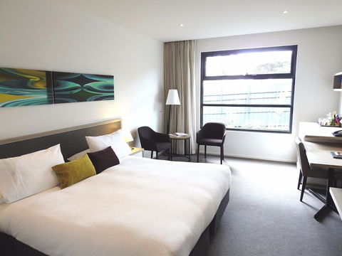 Flinders Hotel - Accommodation Noosa 4