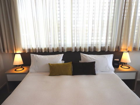 Flinders Hotel - Accommodation Noosa 2