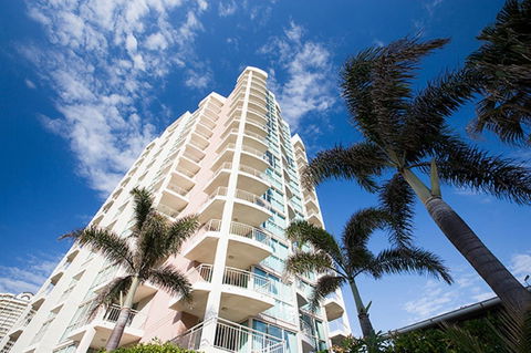 Maldives Resort - Accommodation Noosa 1