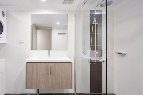 Pinnacle Apartments - Accommodation Noosa 5