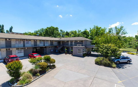 Forrest Hotel And Apartments - Accommodation Noosa 0