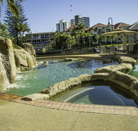 Paradise Island Resort - Accommodation Noosa