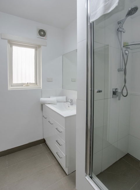Albert Heights Serviced Apartments - Accommodation Noosa 2