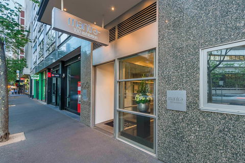 Mantra 100 Exhibition - Accommodation Noosa 0