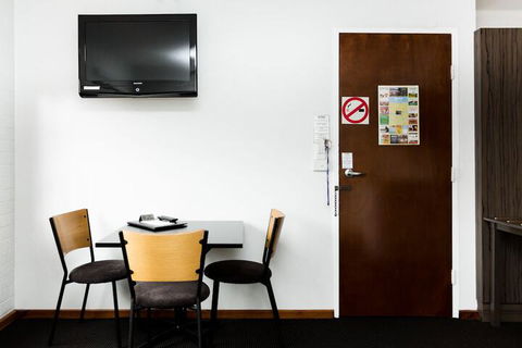 Bay Hotel Apartments - Accommodation Noosa 3