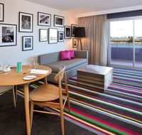 Mercure Melbourne Treasury Gardens - Accommodation Noosa