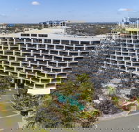 Ramada Resort by Wyndham Golden Beach - Accommodation Noosa