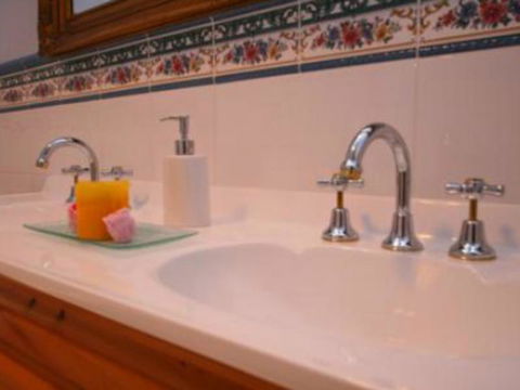 Quayside Cottages - Accommodation Noosa 2