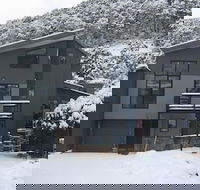Snowstream 4 - Accommodation Noosa