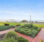 By The Sea Franklin Beachfront Apartment WiFi - Accommodation Noosa