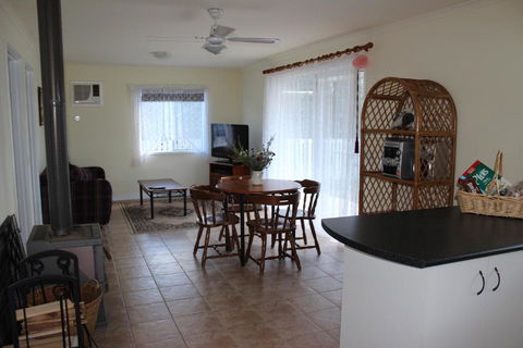 Dixiglen Farm - Accommodation Noosa 5