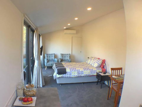 REBS BatB - Accommodation Noosa 2