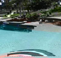 Charbonnier Motor Inn - Accommodation Noosa