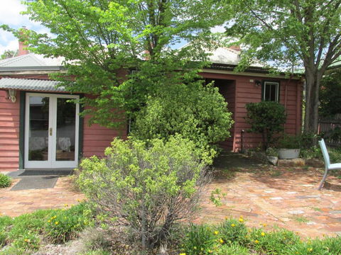 Henrys Cottage - Accommodation Noosa 6