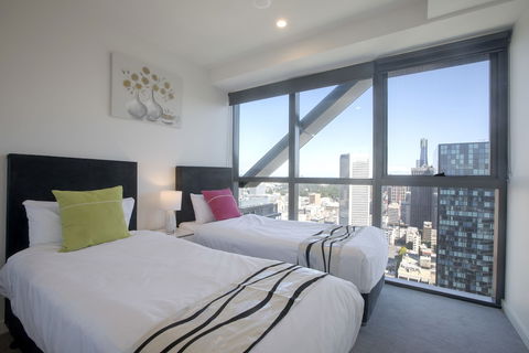 Platinum City Serviced Apartments - Accommodation Noosa 0